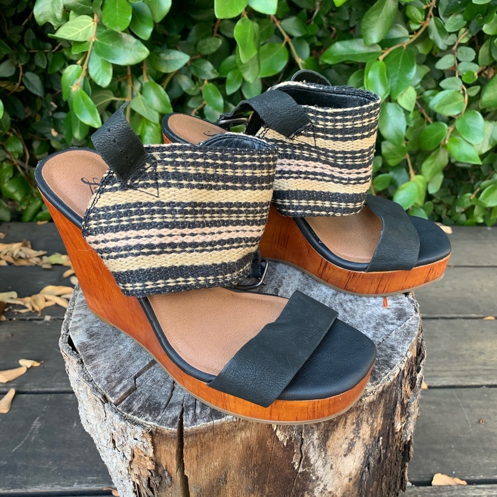Lucky brand wedges